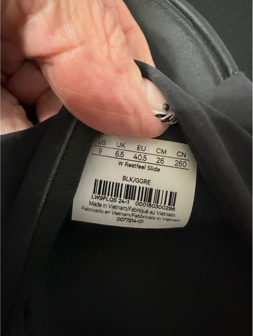 Lululemon Women's Restful Slides - Black/Graphite Grey, Size 9 - Picture 9 of 9